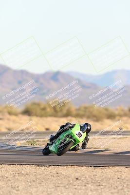 media/Dec-07-2025-CVMA (Sun) [[3e7d2de5dc]]/Race 18-Formula Twins-Formula 40 UL/